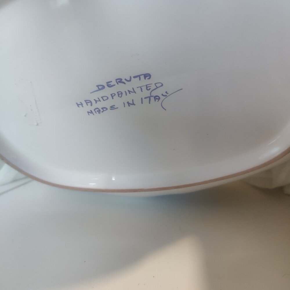 Deruta Italian serving bowl